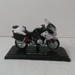 BMW R 1200 RT POLICE 1/18 Scale MAISTO Model Beamer Bike